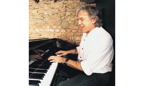 AŞKIN ARSUNAN  (PİYANO)